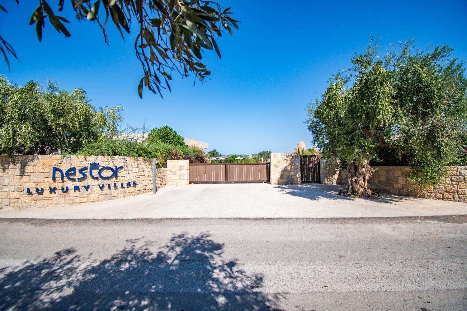 Nestor Luxury Villas Romanos  Екстериор снимка